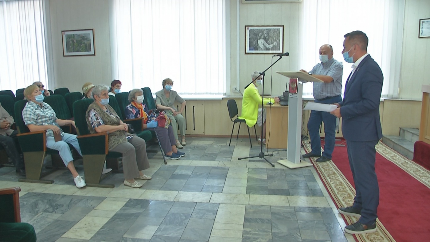 Вакцину от COVID – 19 желательно ввести как можно раньше