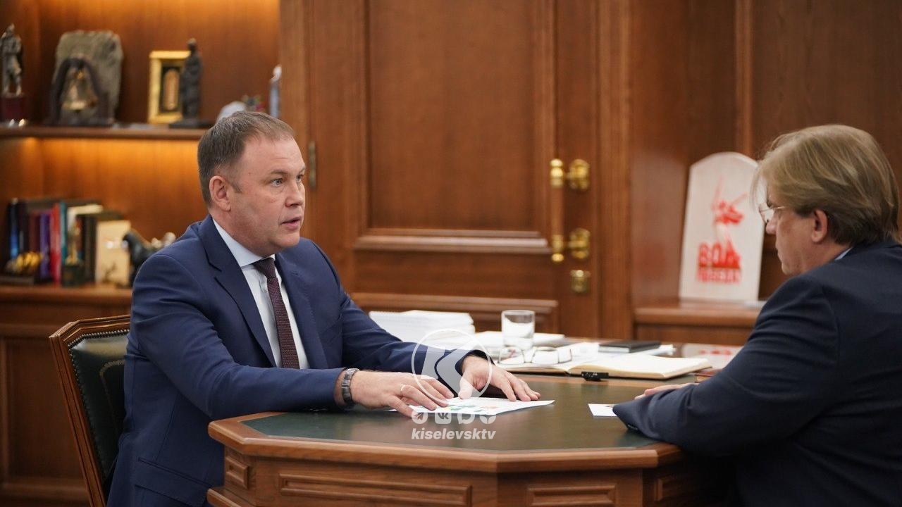 Илья Середюк обсудил с Алексеем Зелениным льготы для многодетных семей