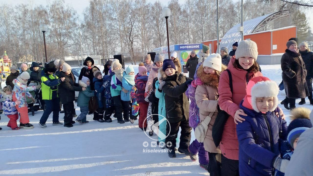 Активные каникулы для школьников Кузбасса: рождественские елки, викторины, экскурсии